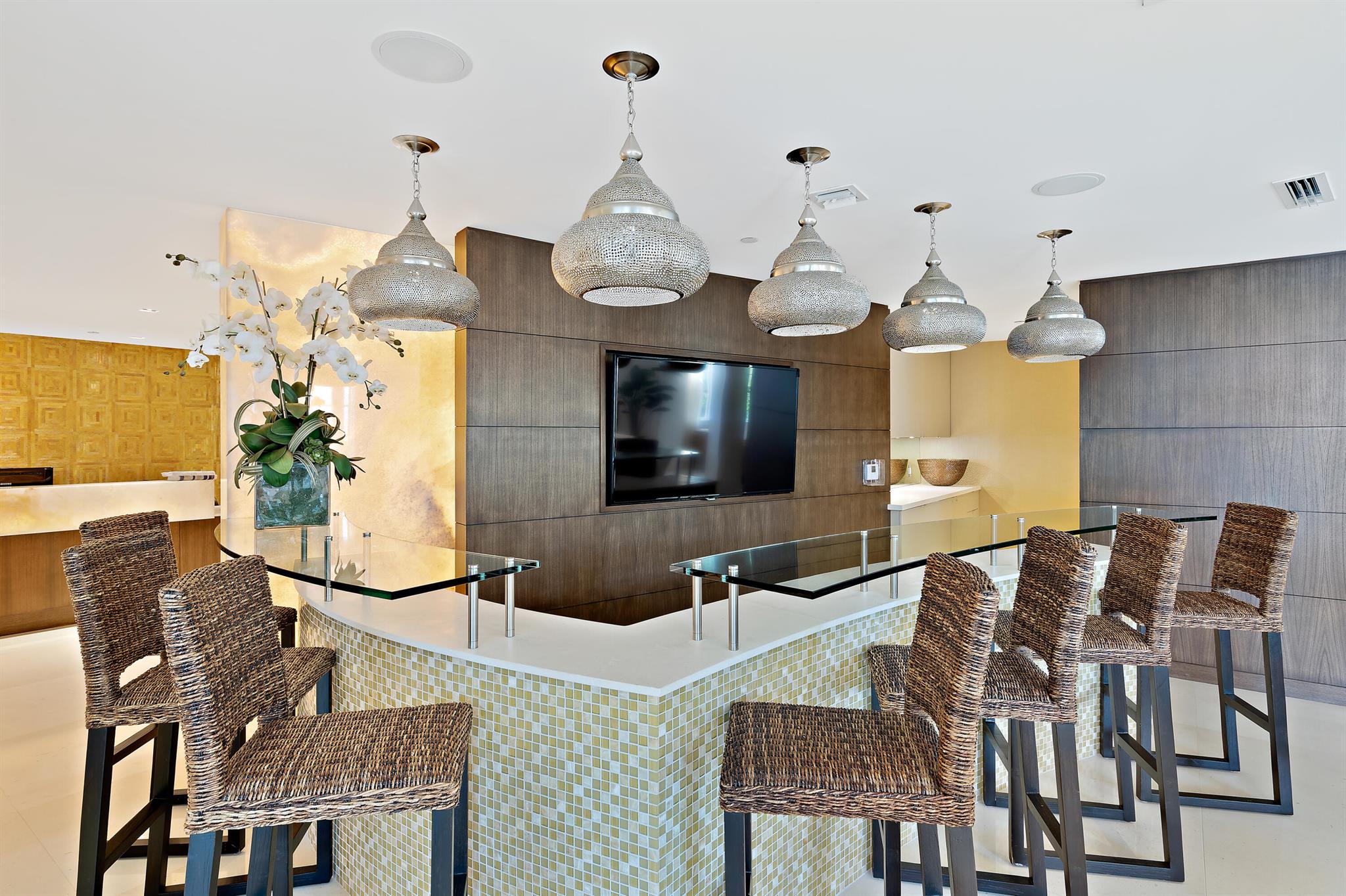 DOLCE VITA CONDO - Residential