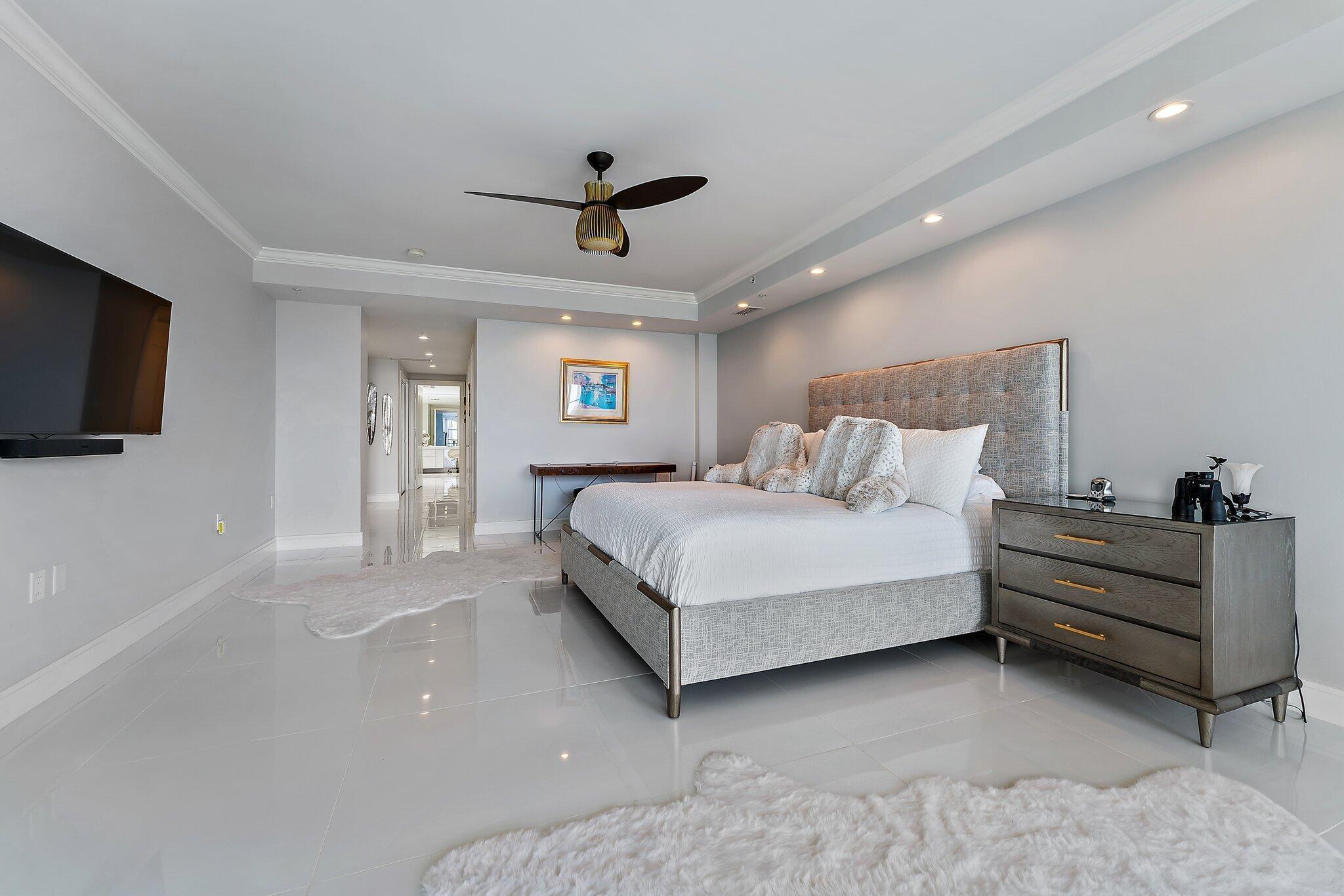 DOLCE VITA CONDO - Residential