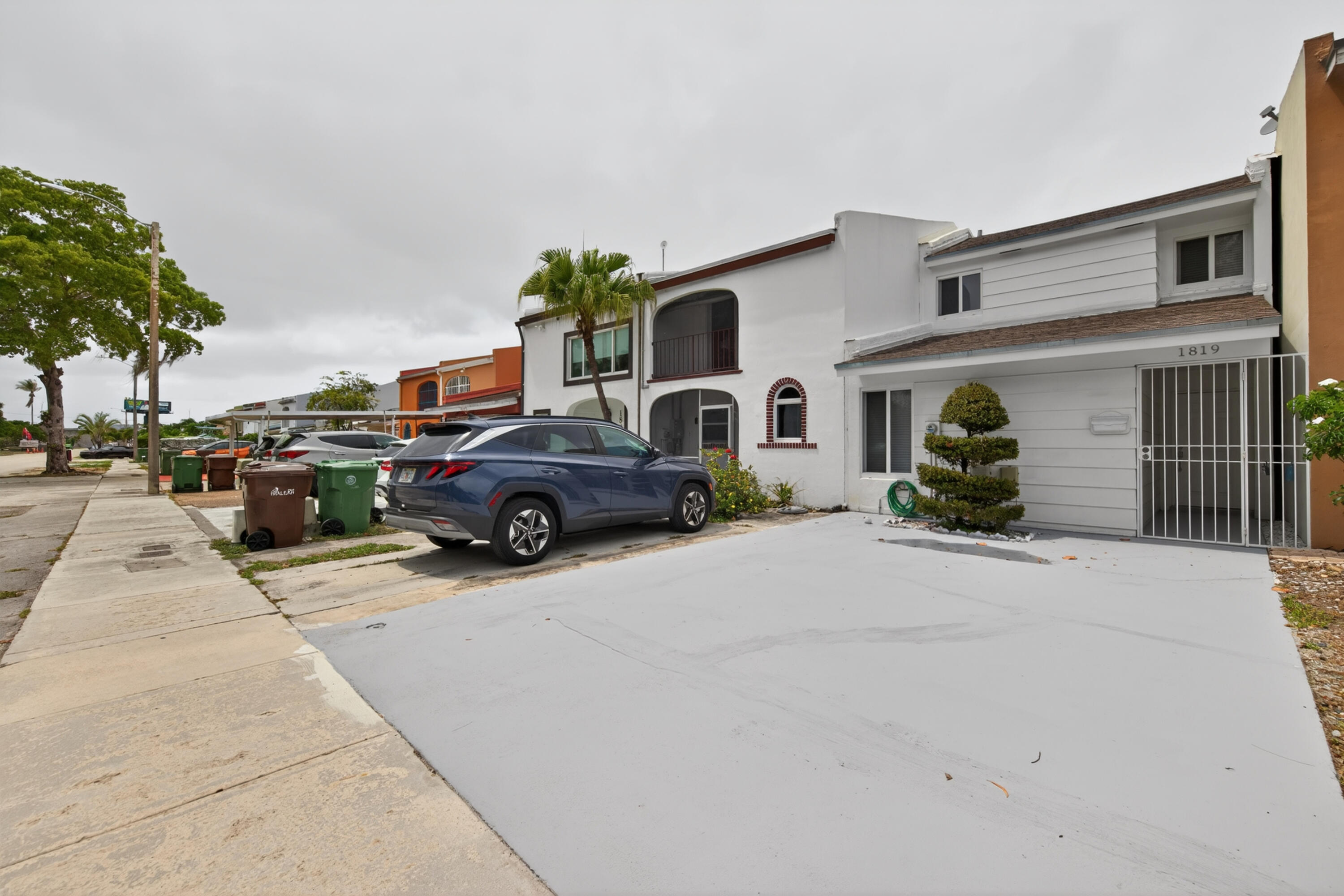 1819 W 68th Street