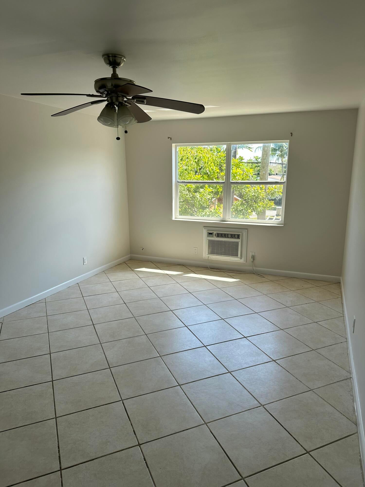 1480 E Sample Road 207