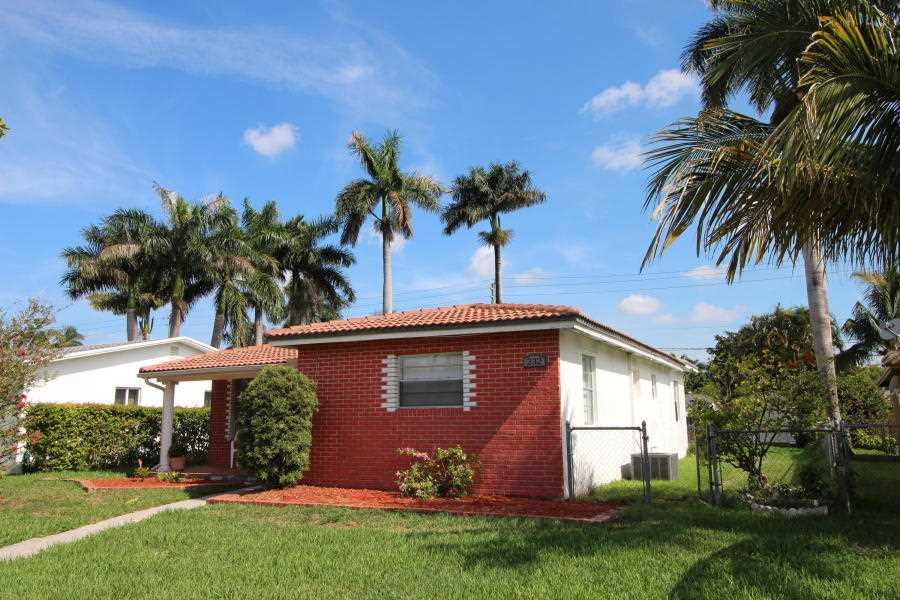 SOUTH DANIA HEIGHTS AMEN - Residential