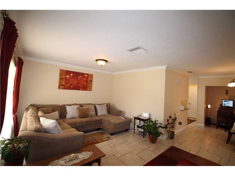 SOUTH DANIA HEIGHTS AMEN - Residential