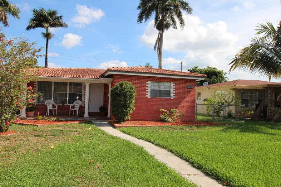 SOUTH DANIA HEIGHTS AMEN - Residential