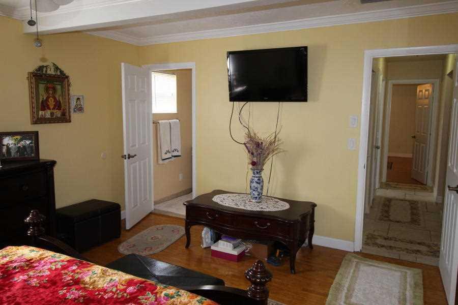 SOUTH DANIA HEIGHTS AMEN - Residential