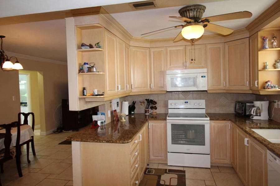 SOUTH DANIA HEIGHTS AMEN - Residential