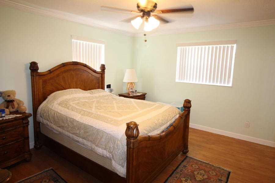 SOUTH DANIA HEIGHTS AMEN - Residential