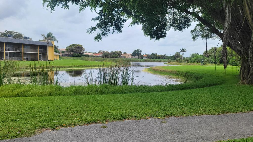Photo of 1610 Meadows Circle W #1610, Boynton Beach, FL 33436 (MLS # R10971223)
