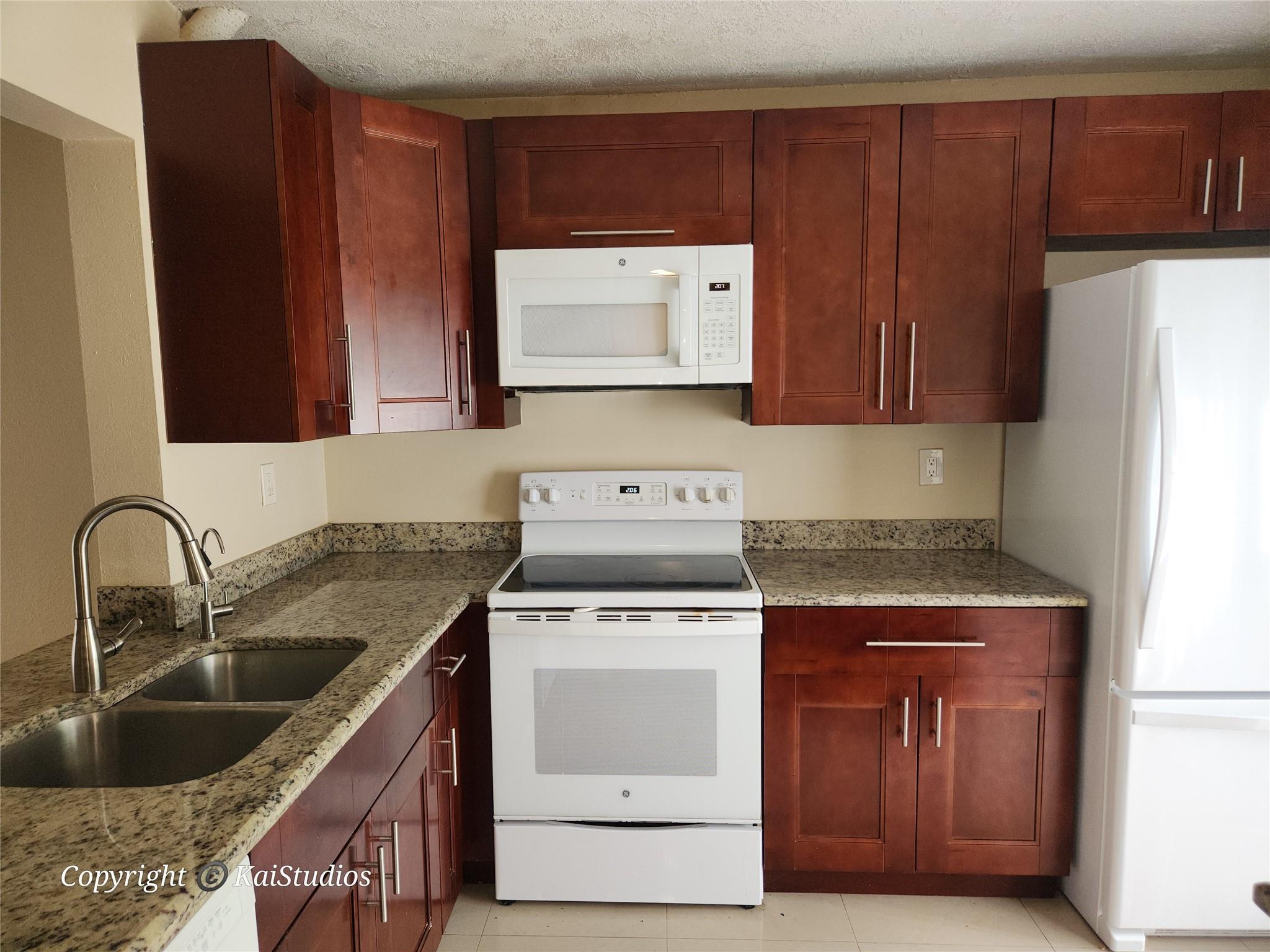 Coral Spgs Estate Twnhms - Residential Lease