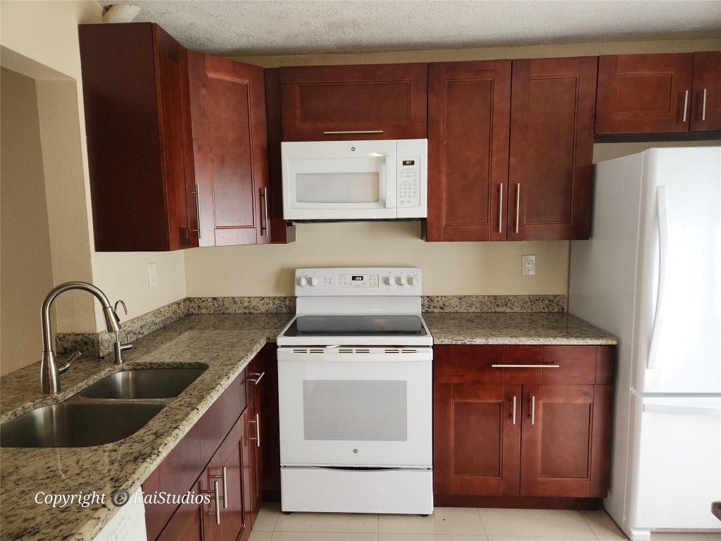Photo of 10293 NW 33rd Street, Coral Springs, FL 33065 (MLS # F10534098)