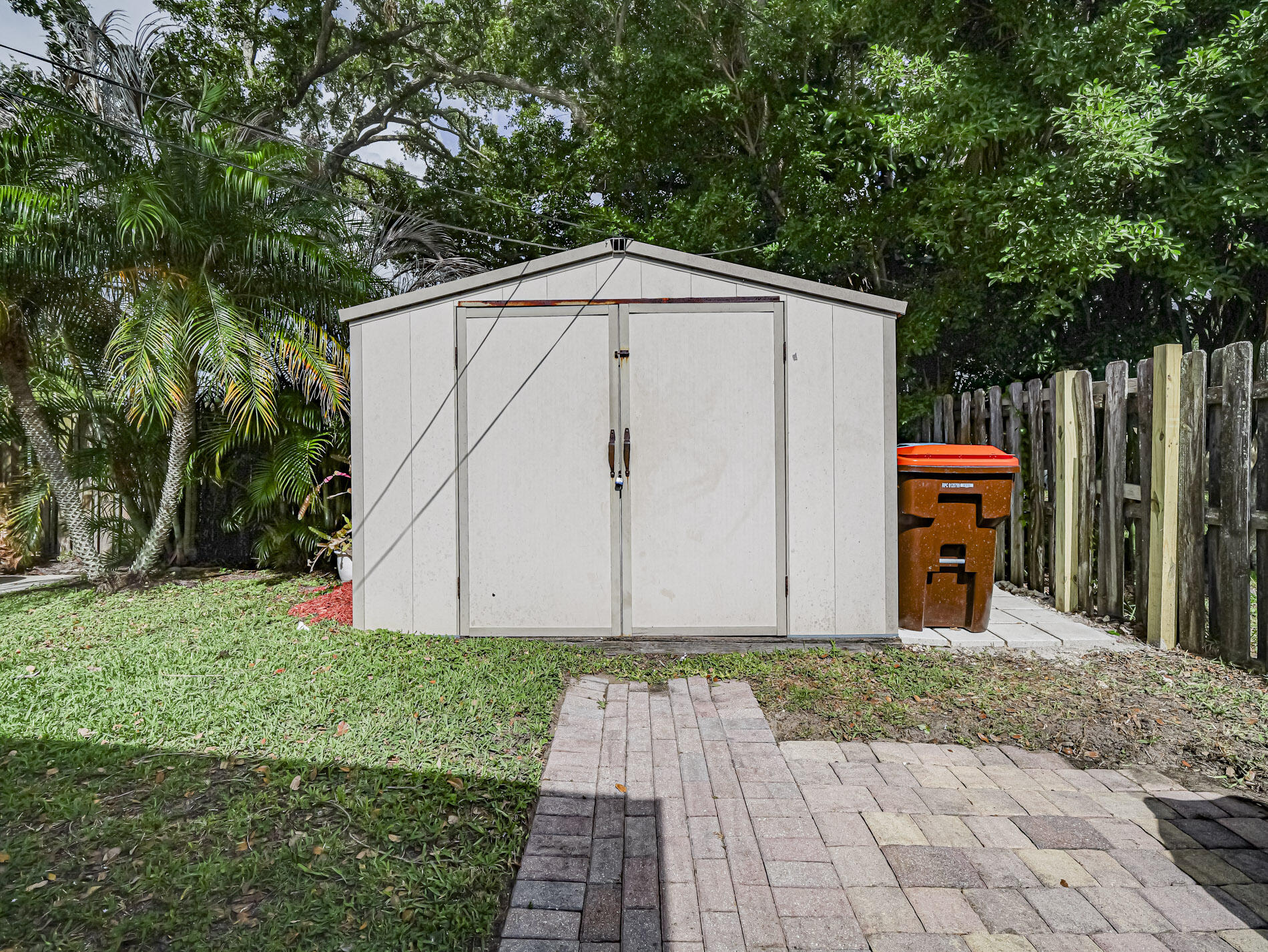 ROCKRIDGE SUB UNIT 8 - Residential