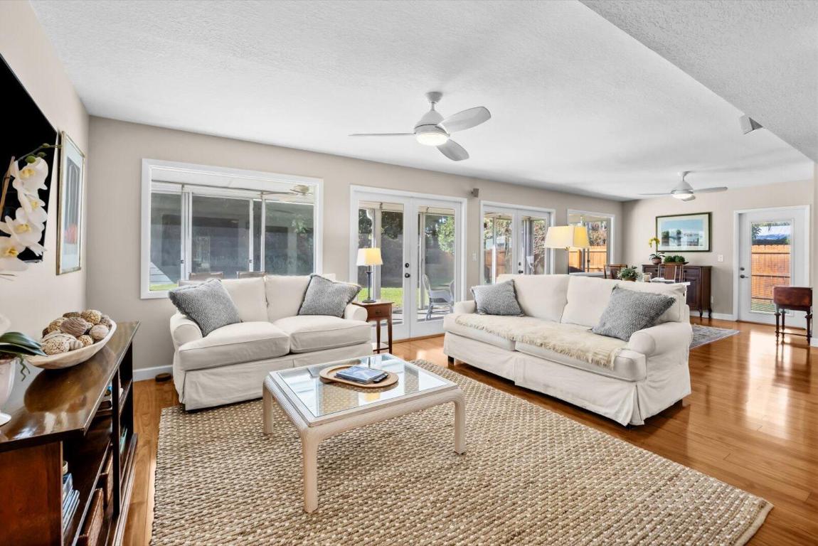 NORTH RIVER SHORES - Residential