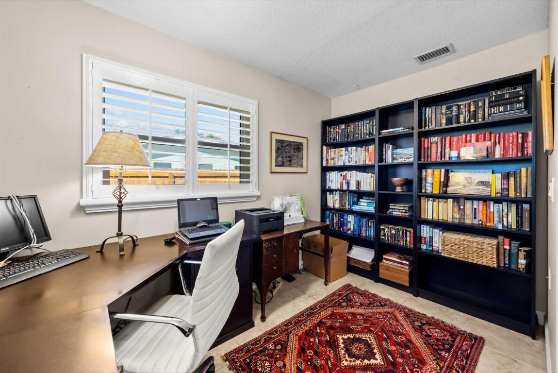 NORTH RIVER SHORES - Residential