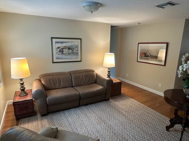 1346 NW Pine Lake Drive