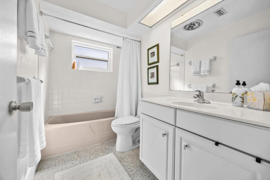 NORTH RIVER SHORES - Residential