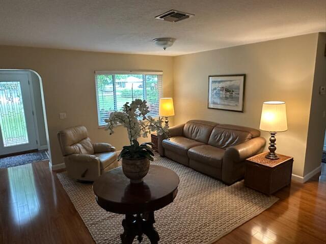 1346 NW Pine Lake Drive