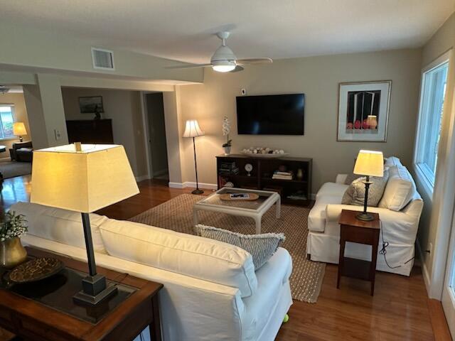 NORTH RIVER SHORES - Residential