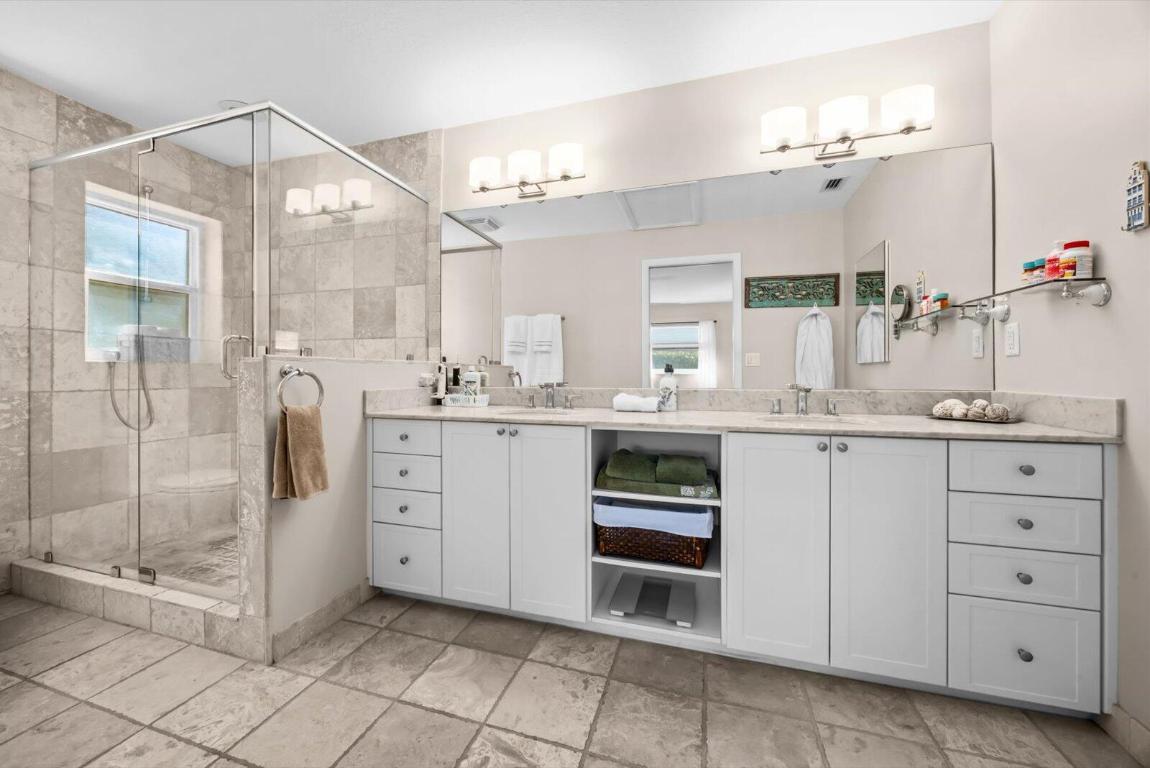 NORTH RIVER SHORES - Residential