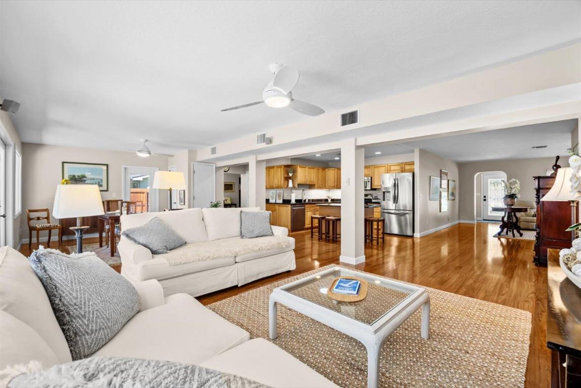 NORTH RIVER SHORES - Residential