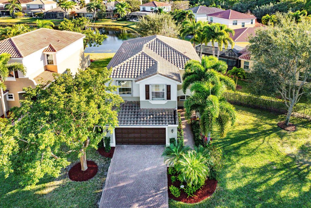 Photo of 8316 Calabria Lakes Drive, Boynton Beach, FL 33473 (MLS # R11162875)