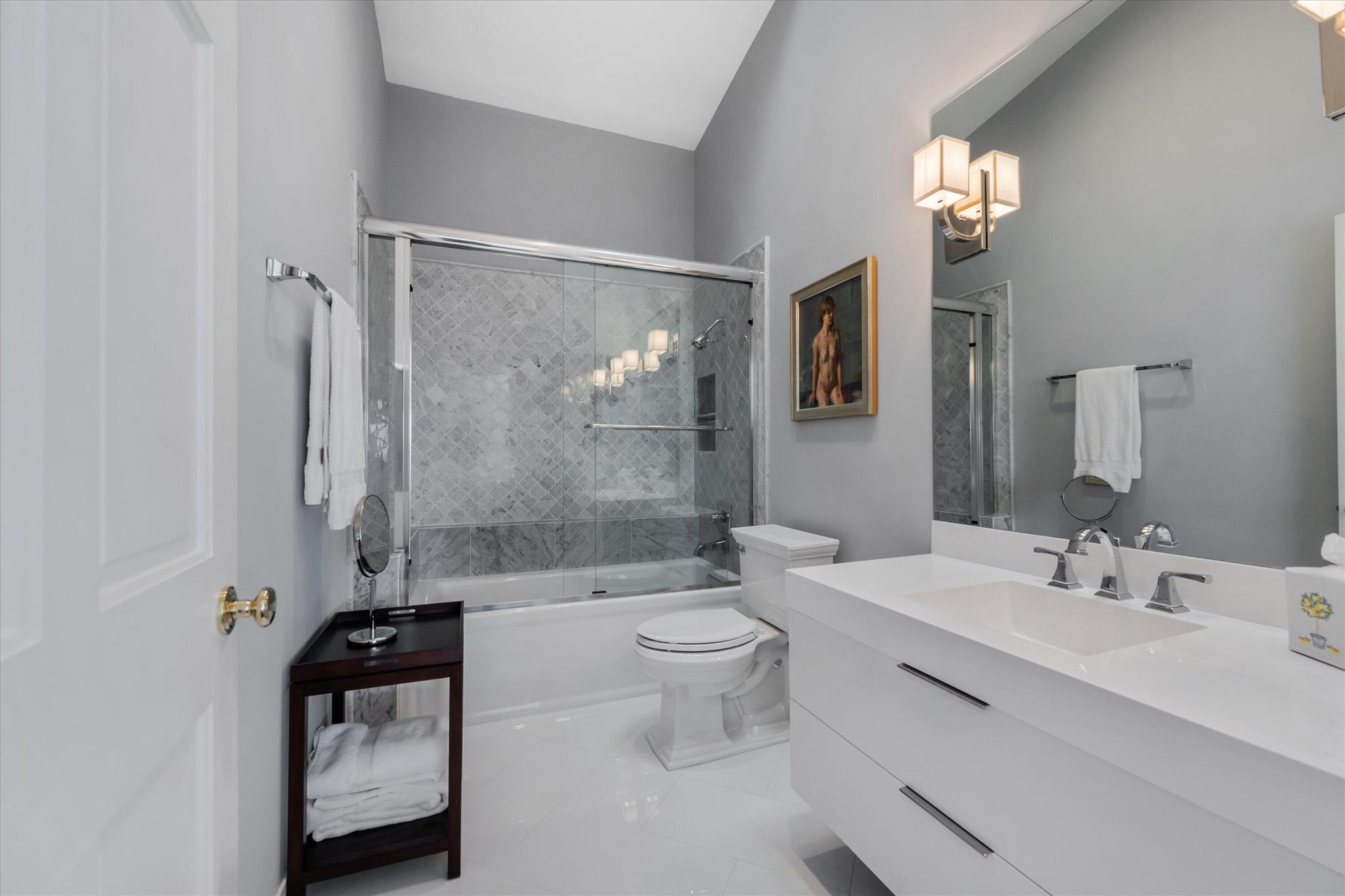 WINDSOR WAY 1 - Residential