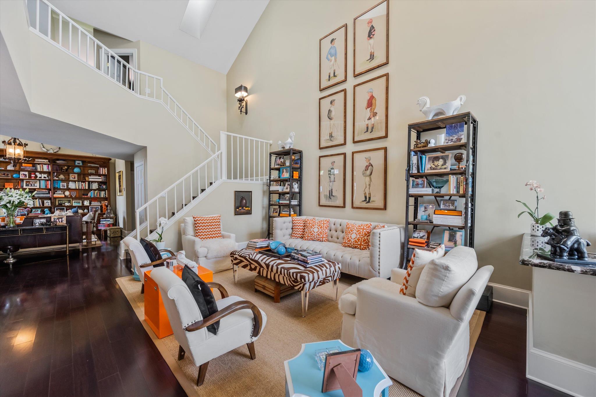 WINDSOR WAY 1 - Residential