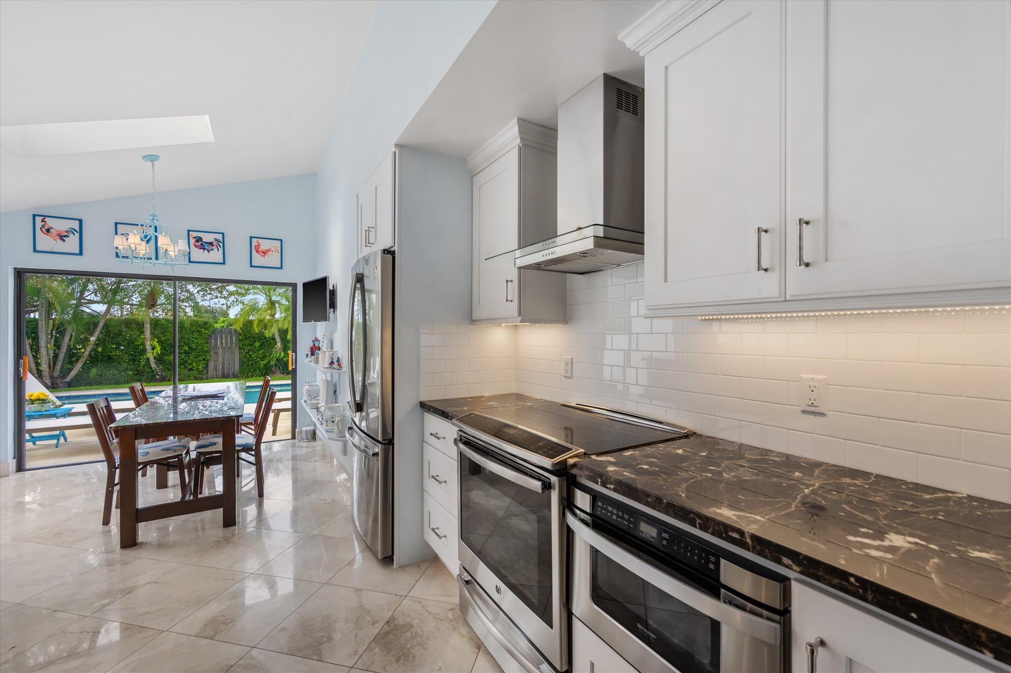 WINDSOR WAY 1 - Residential