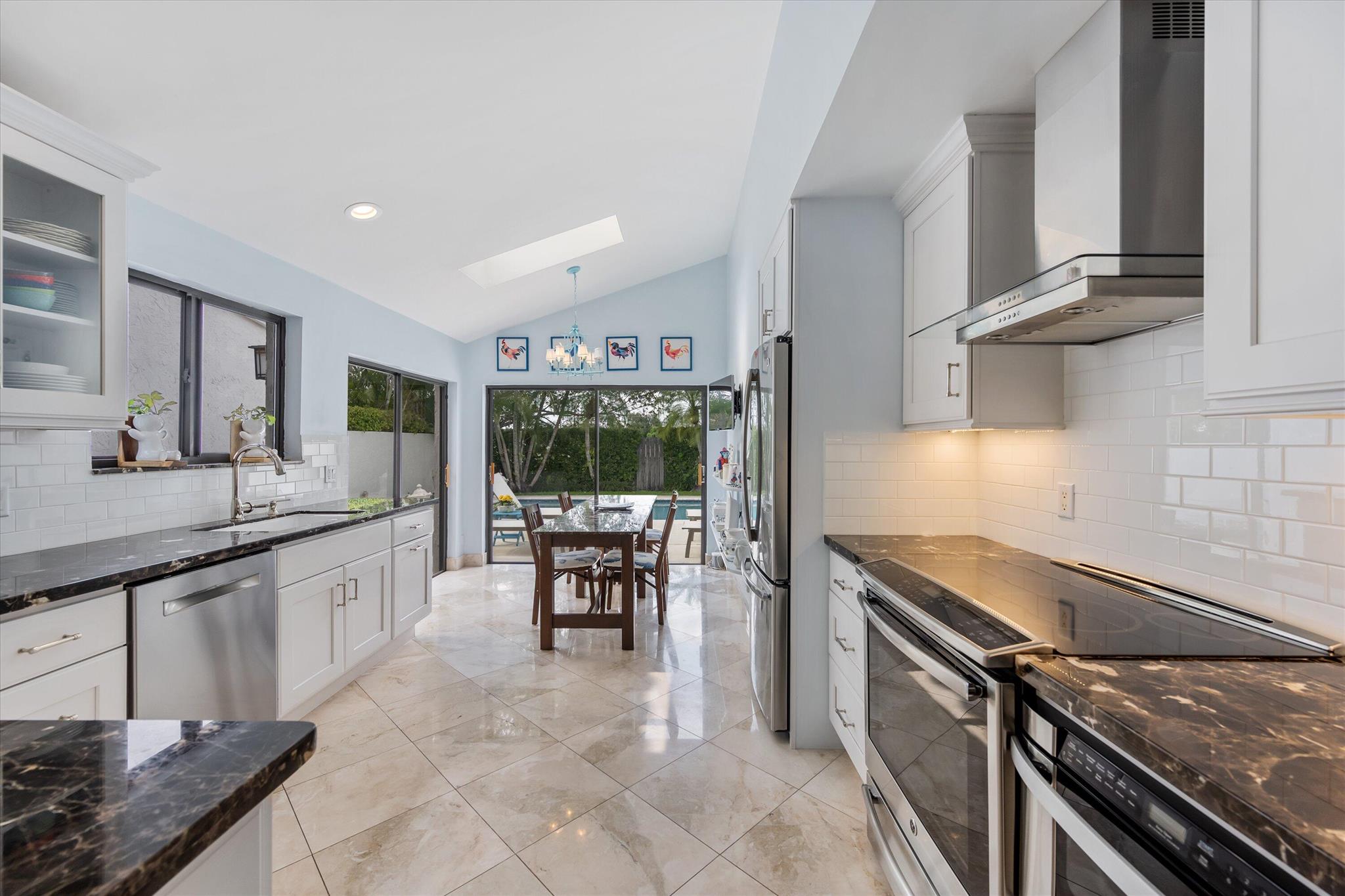 WINDSOR WAY 1 - Residential
