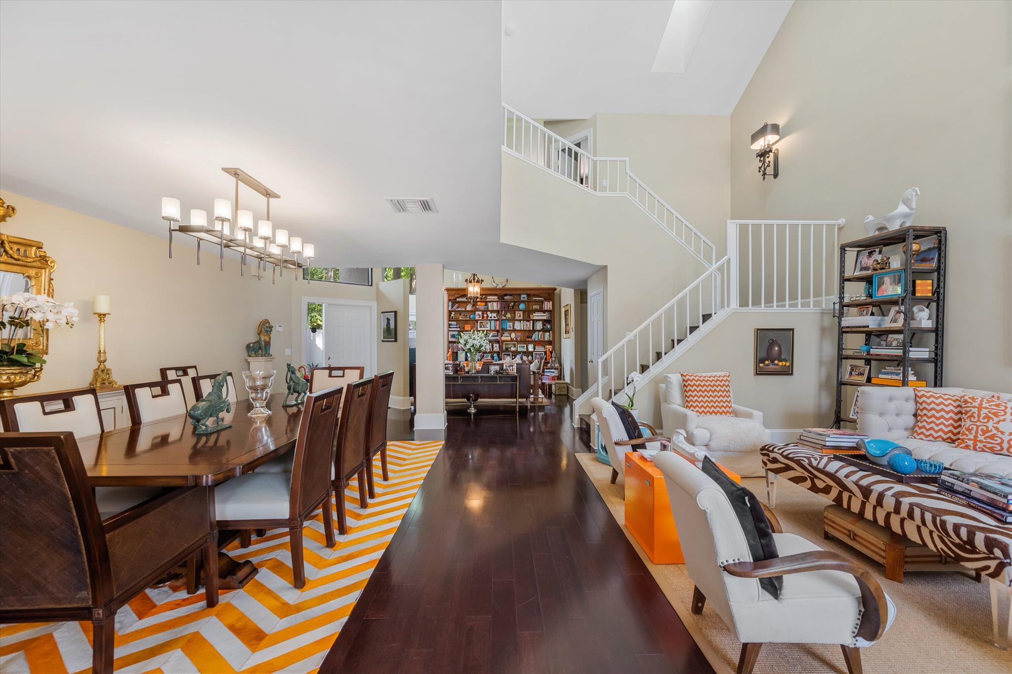WINDSOR WAY 1 - Residential
