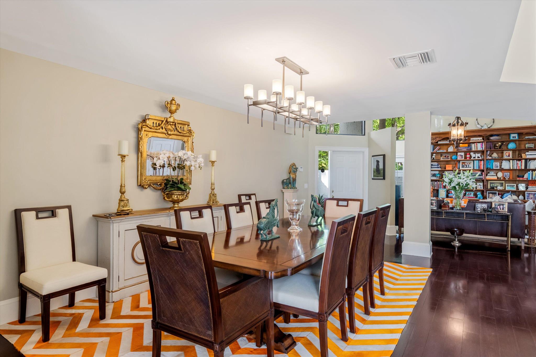 WINDSOR WAY 1 - Residential