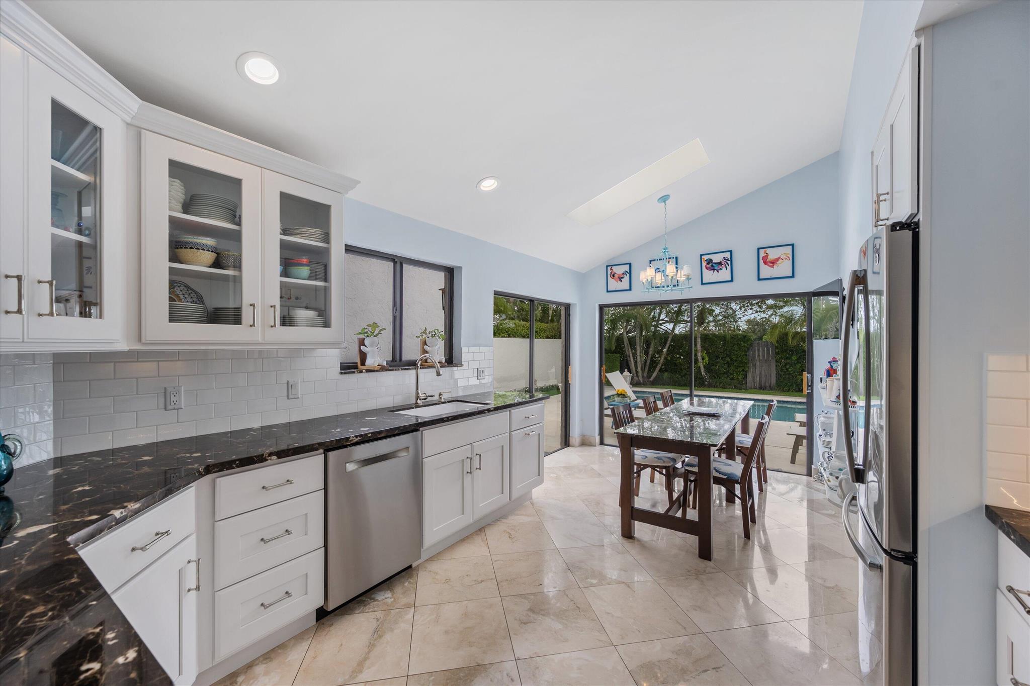 WINDSOR WAY 1 - Residential