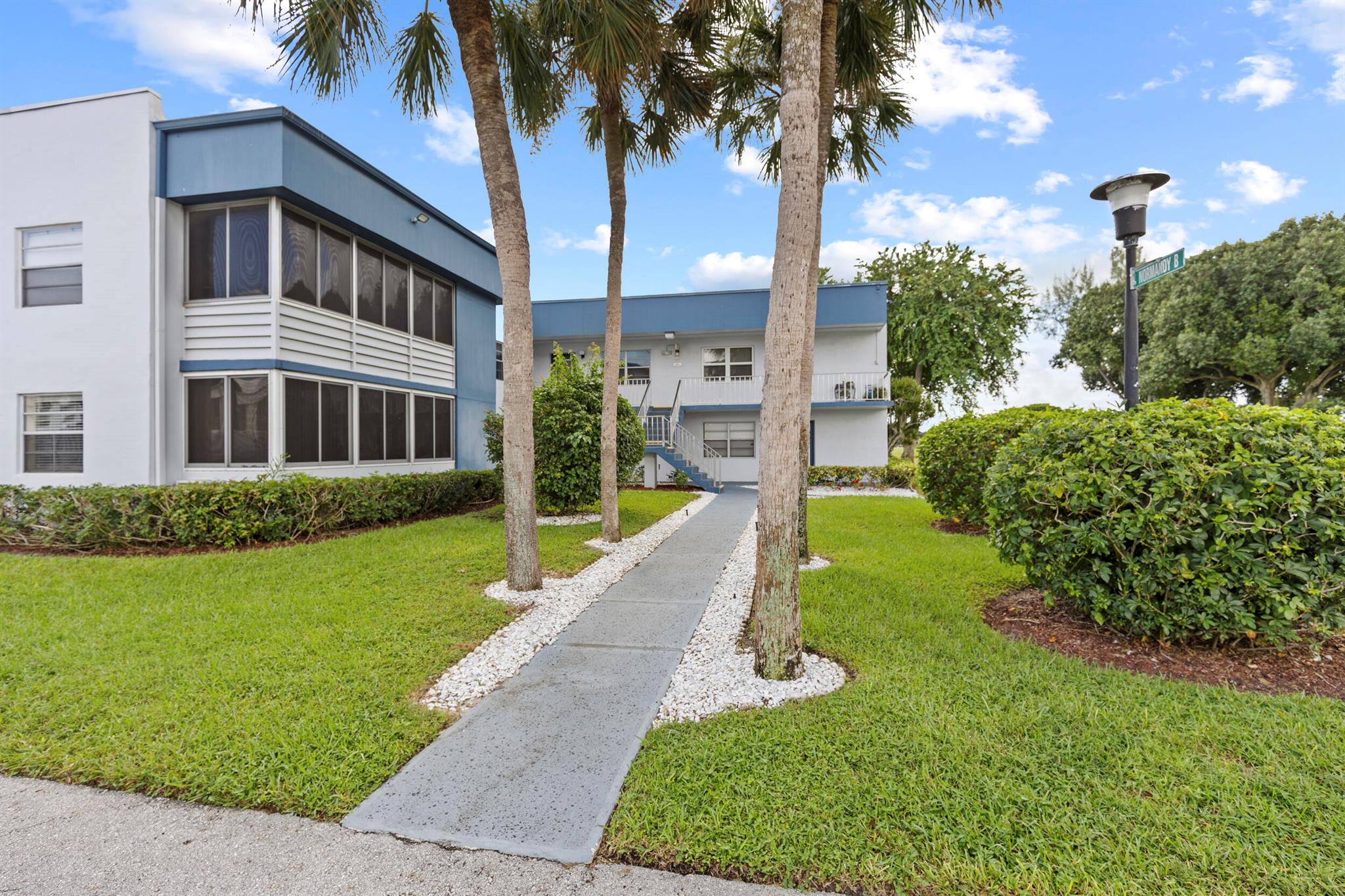KINGS POINT NORMANDY COND - Residential Lease