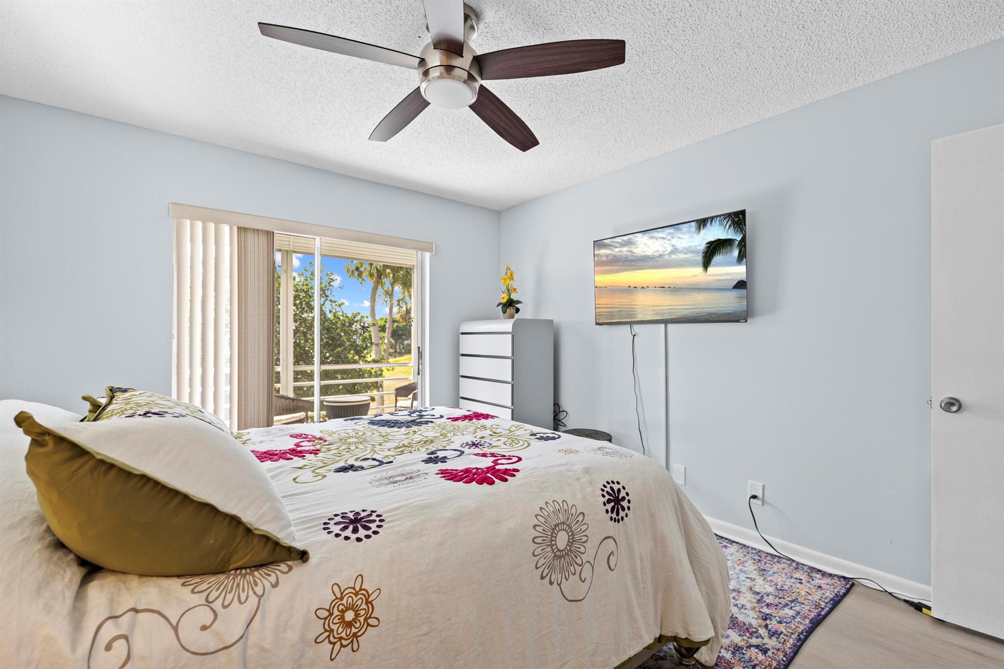 KINGS POINT NORMANDY COND - Residential Lease