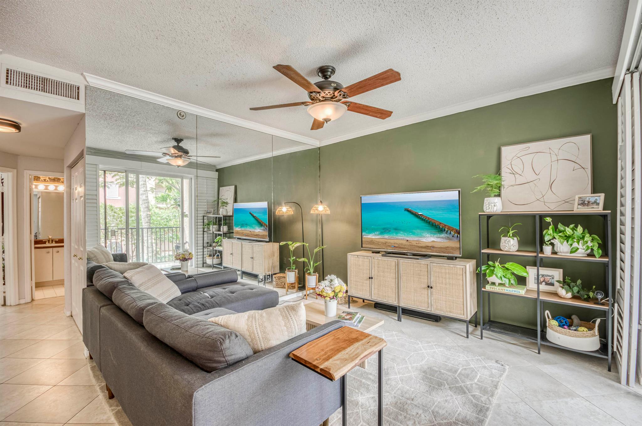 1805 N Flagler Drive 206