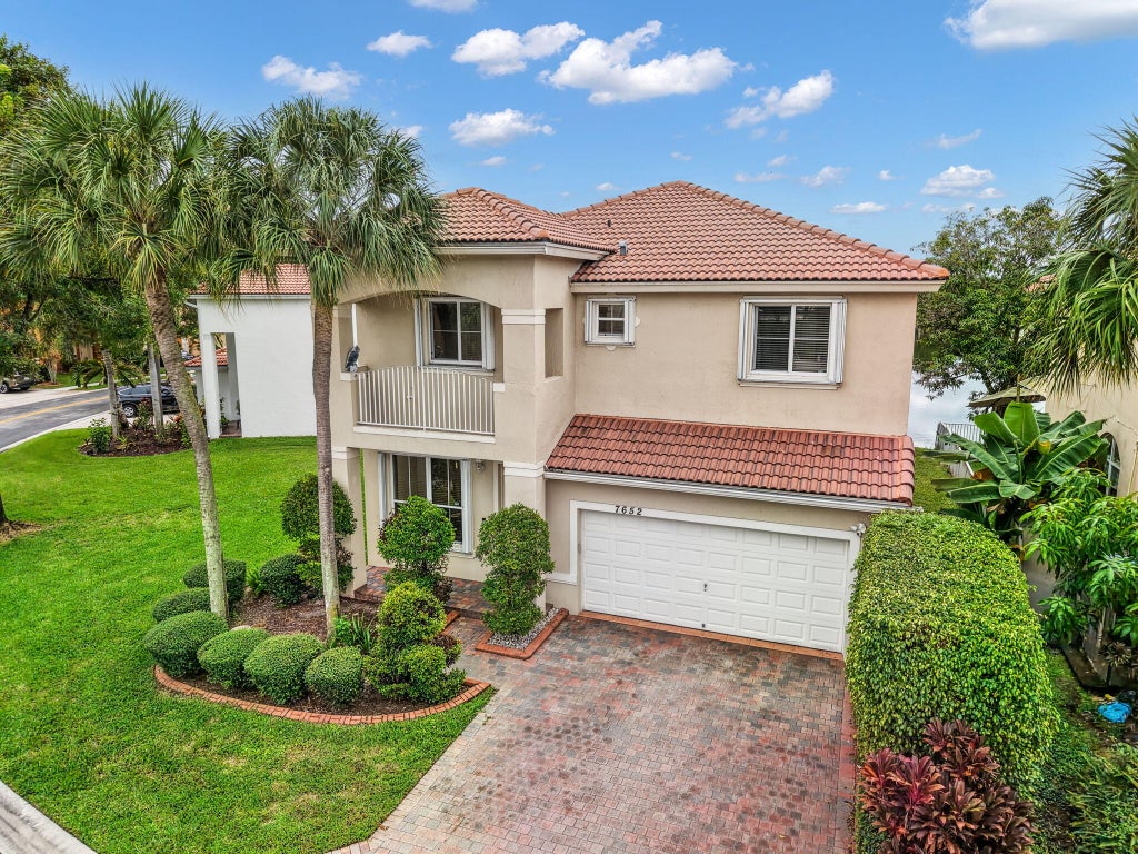 Photo of 7652 NW 23RD Street, Pembroke Pines, FL 33024 (MLS # B26083136)