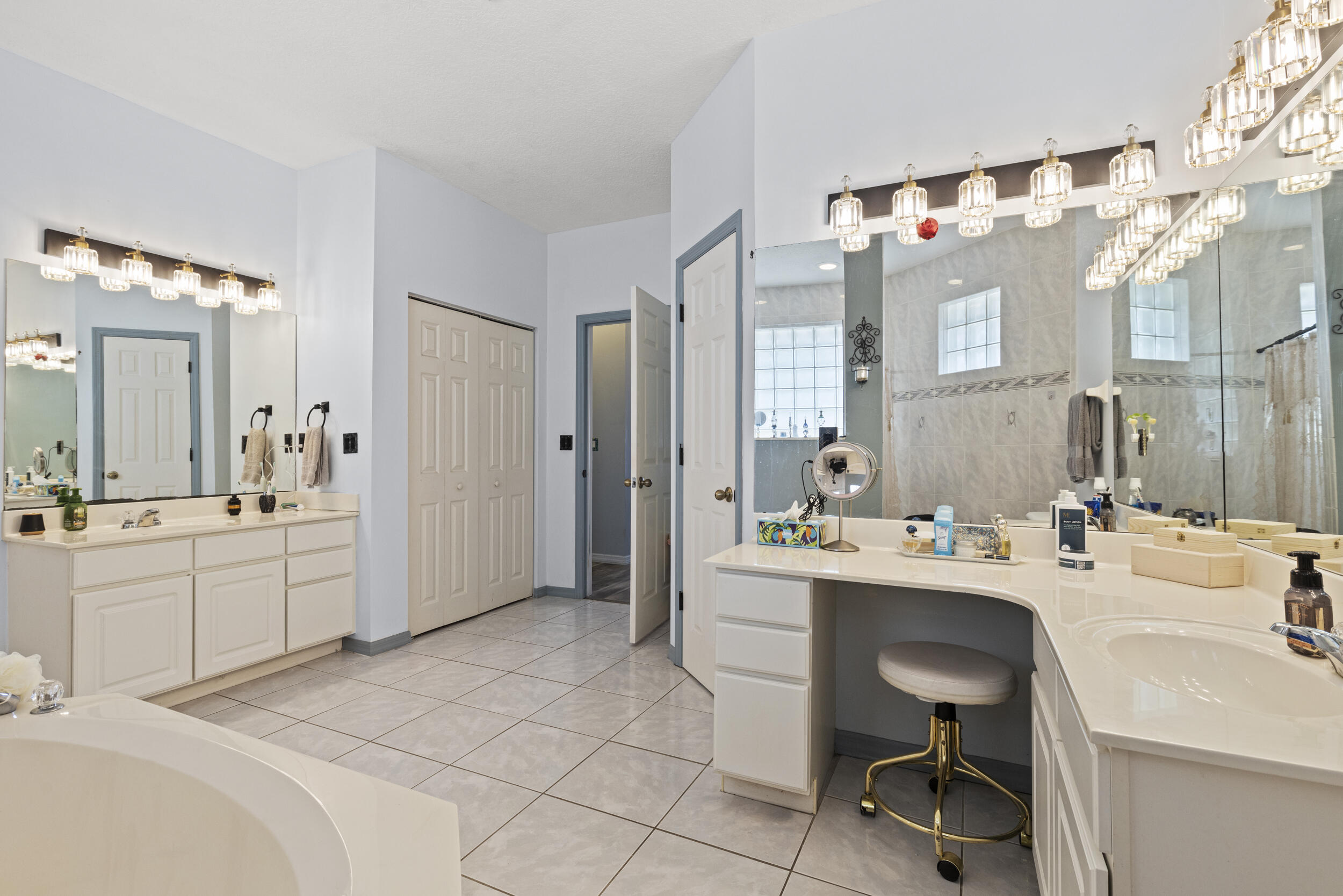 THE ACREAGE - Residential