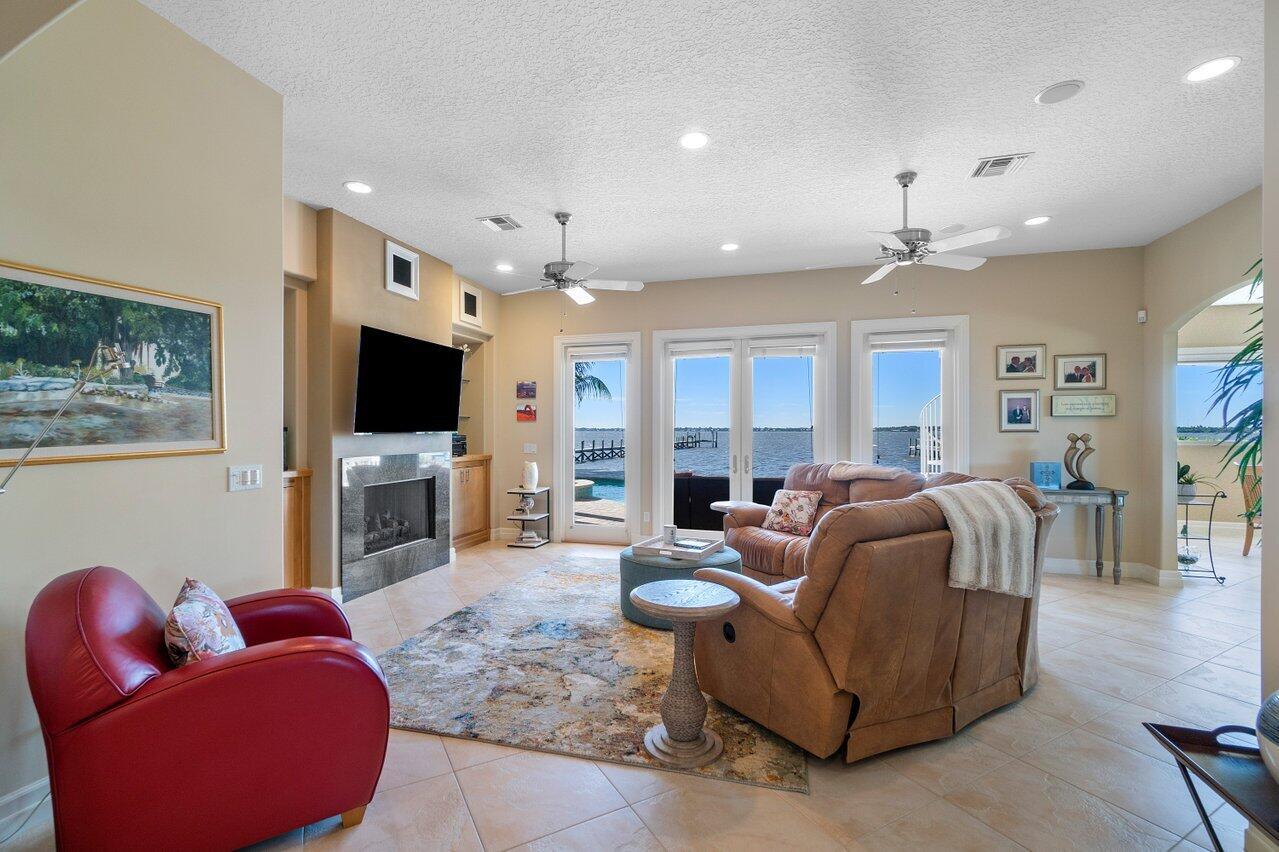 JOES POINT PLAT OF - Residential