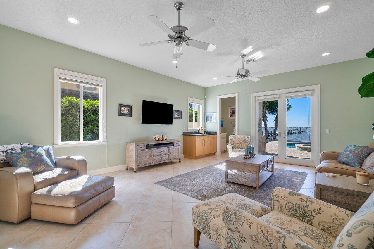 JOES POINT PLAT OF - Residential