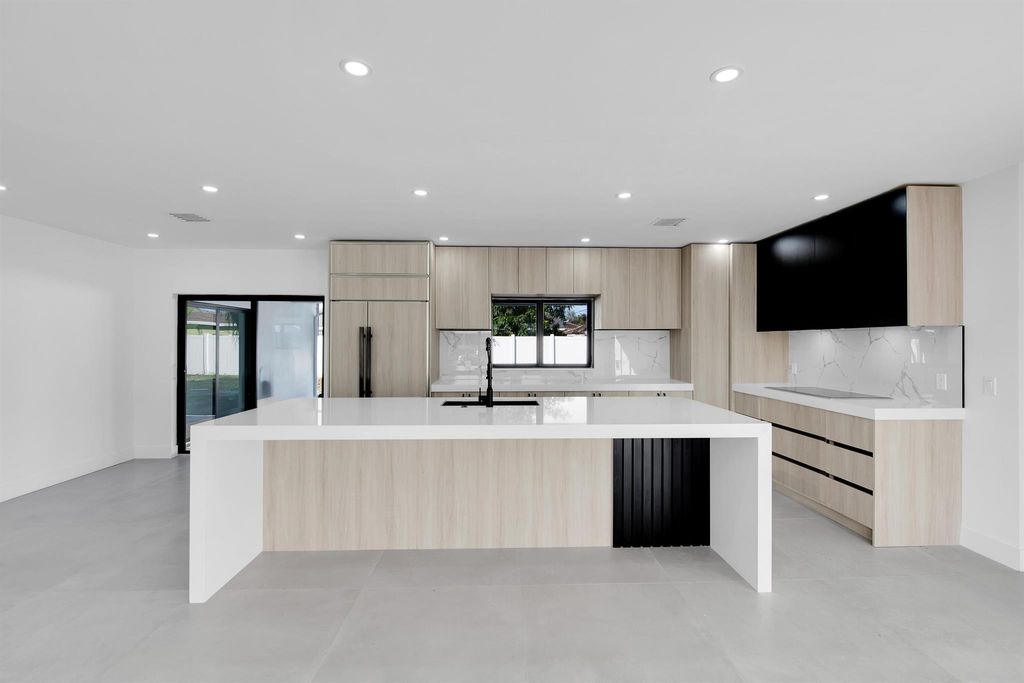 Photo of 1099 SW 12th Street, Boca Raton, FL 33486 (MLS # R10955988)