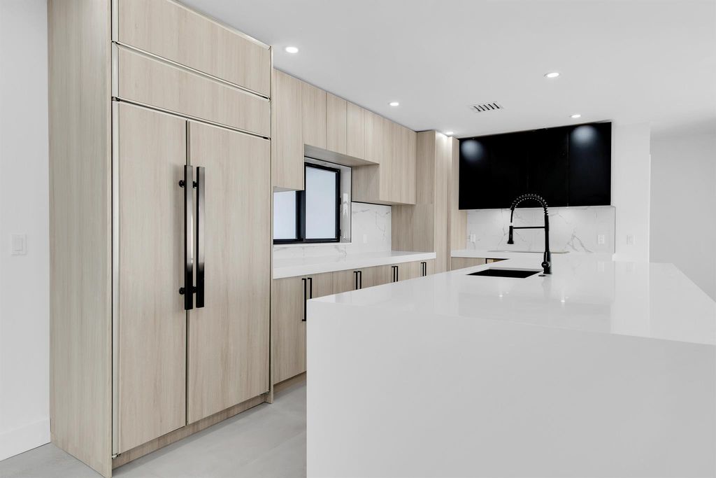 Photo of 1099 SW 12th Street, Boca Raton, FL 33486 (MLS # R10955988)