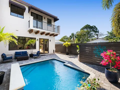 1215 N Victoria Park Rd, Fort Lauderdale, FL MLS: F10493717