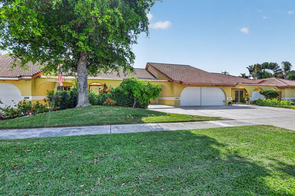 Photo of 4460 NE 5th Avenue, Boca Raton, FL 33431 (MLS # B26079873)