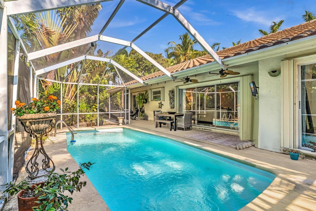 Photo of 498 Oregon Lane, Boca Raton, FL 33487 (MLS # R11092918)