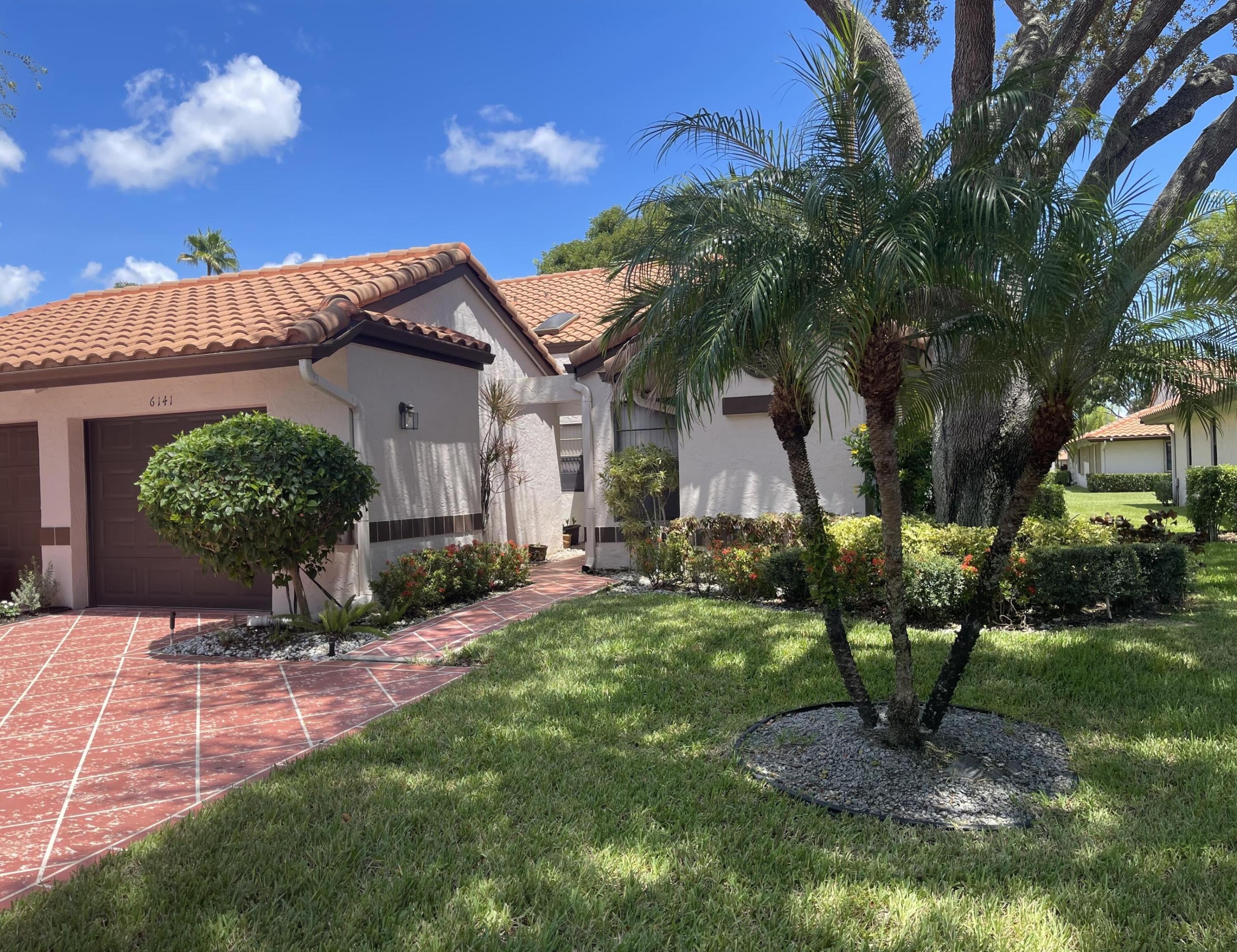6141 Sunny Pointe Circle B, Delray Beach FL 33484