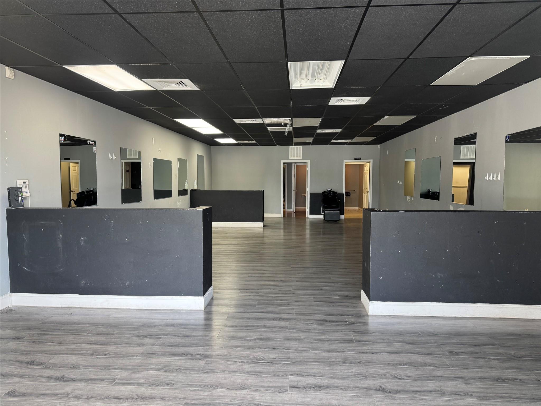 Turn-key salon suite now available in Port St. Lucie!
Designed with built-in styling stations, mirrors, and a clean, functional layout, this space is ideal for hair stylists, colorists, or beauty professionals looking to grow or relocate their business. Located in a busy plaza with excellent visibility and steady foot traffic, this suite is ready for you to create a welcoming, modern salon environment for your clients.