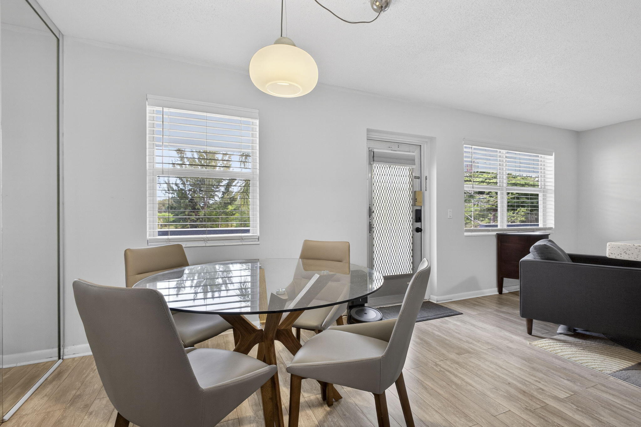 WINDSOR CONDOS - Residential Lease