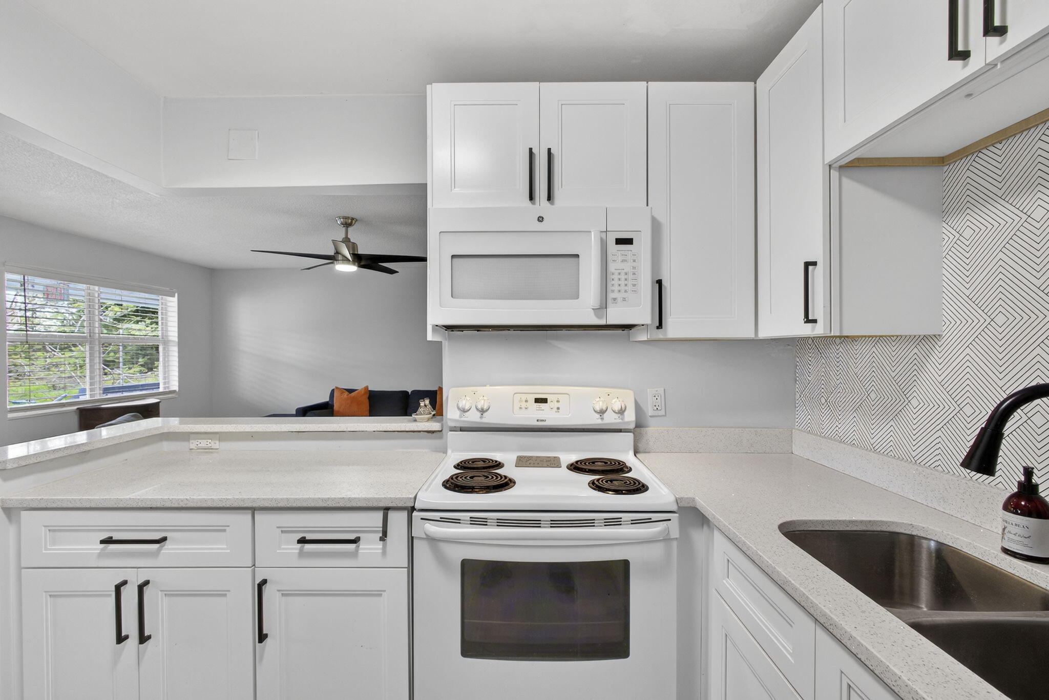 WINDSOR CONDOS - Residential Lease