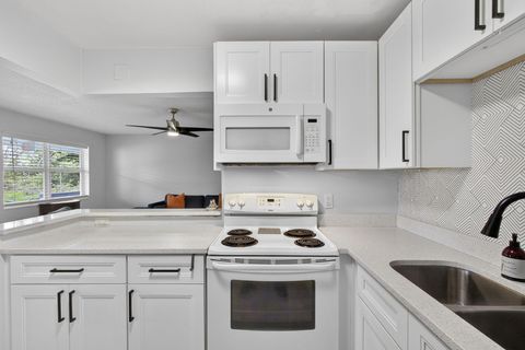 155 Windsor G West Palm Beach FL 33417