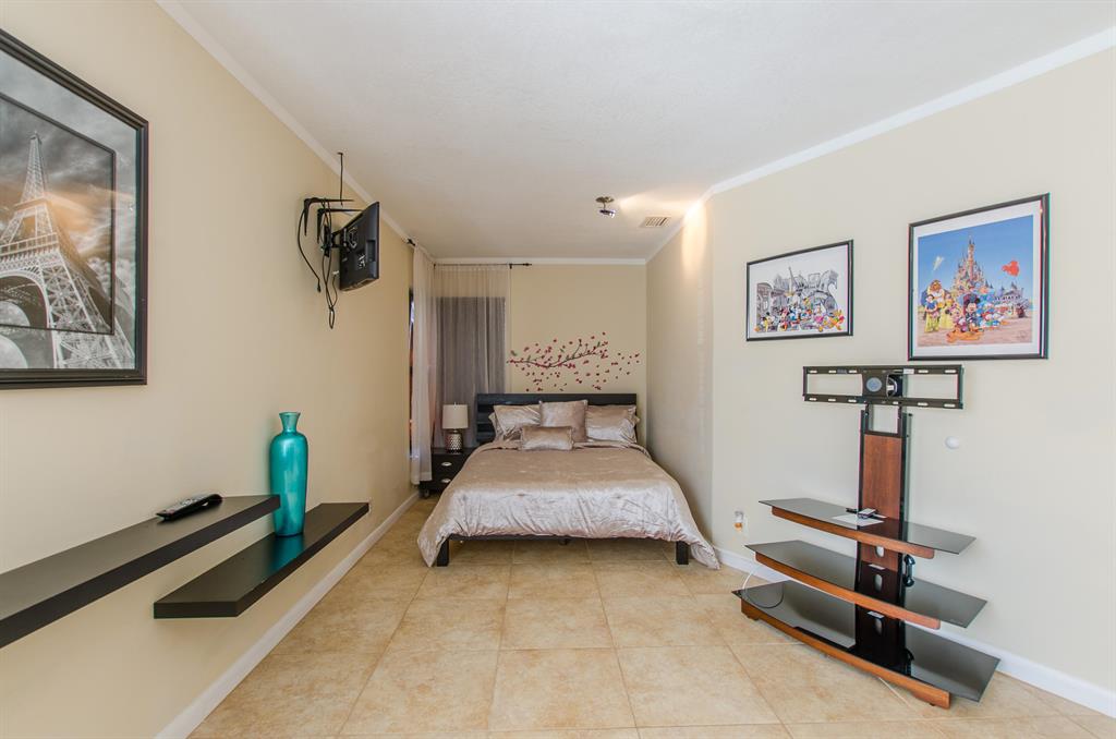 ISLAND LAKES SEC 1 1 - Residential Lease