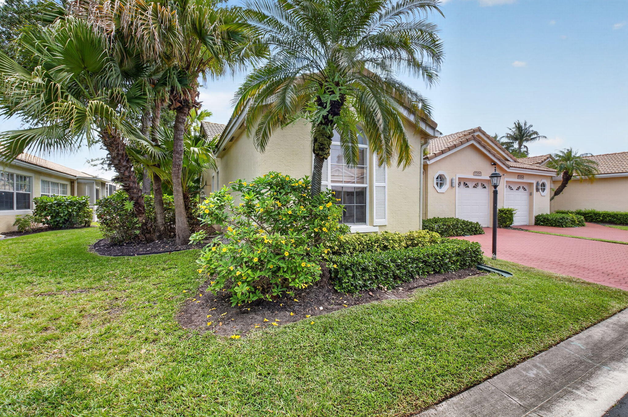 ST TROPEZ AT BOCA GOLF VILLAS CONDO - Residential