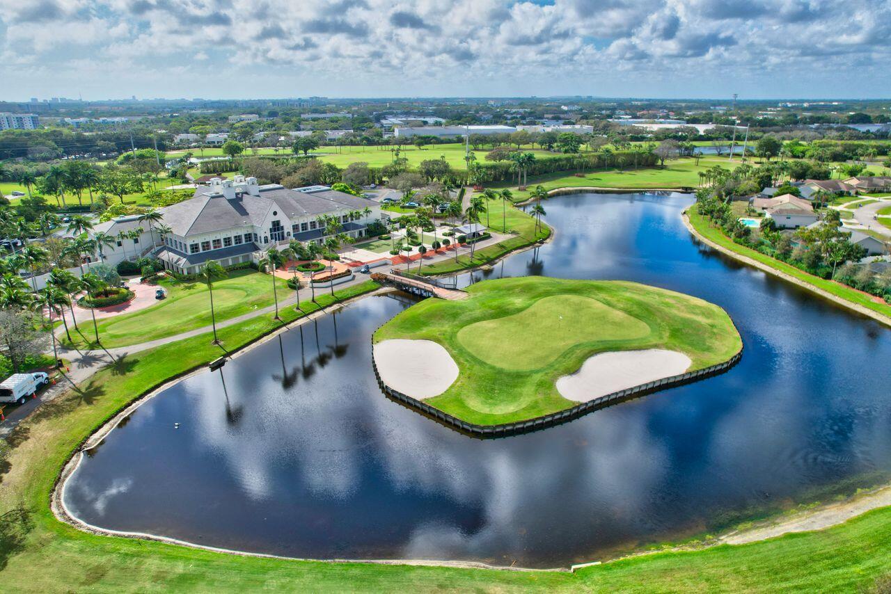 ST TROPEZ AT BOCA GOLF VILLAS CONDO - Residential